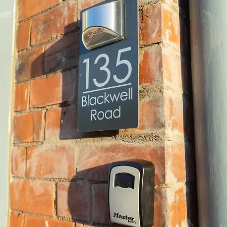 Hébergement de vacances Comfortable With Free Parking *